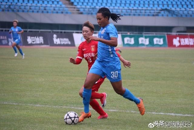 斯佳辉逆袭威尔逊，强势晋级深圳公开赛16强